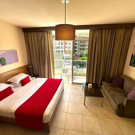 The Smallville Xpress Beirute Exterior foto