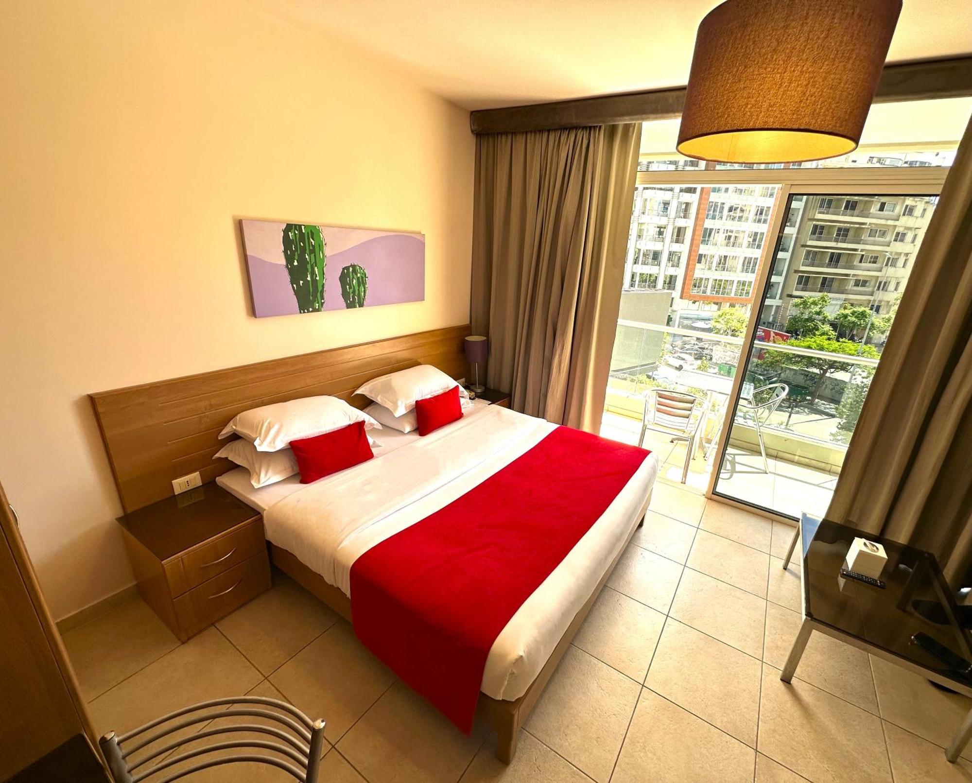 The Smallville Xpress Beirute Exterior foto